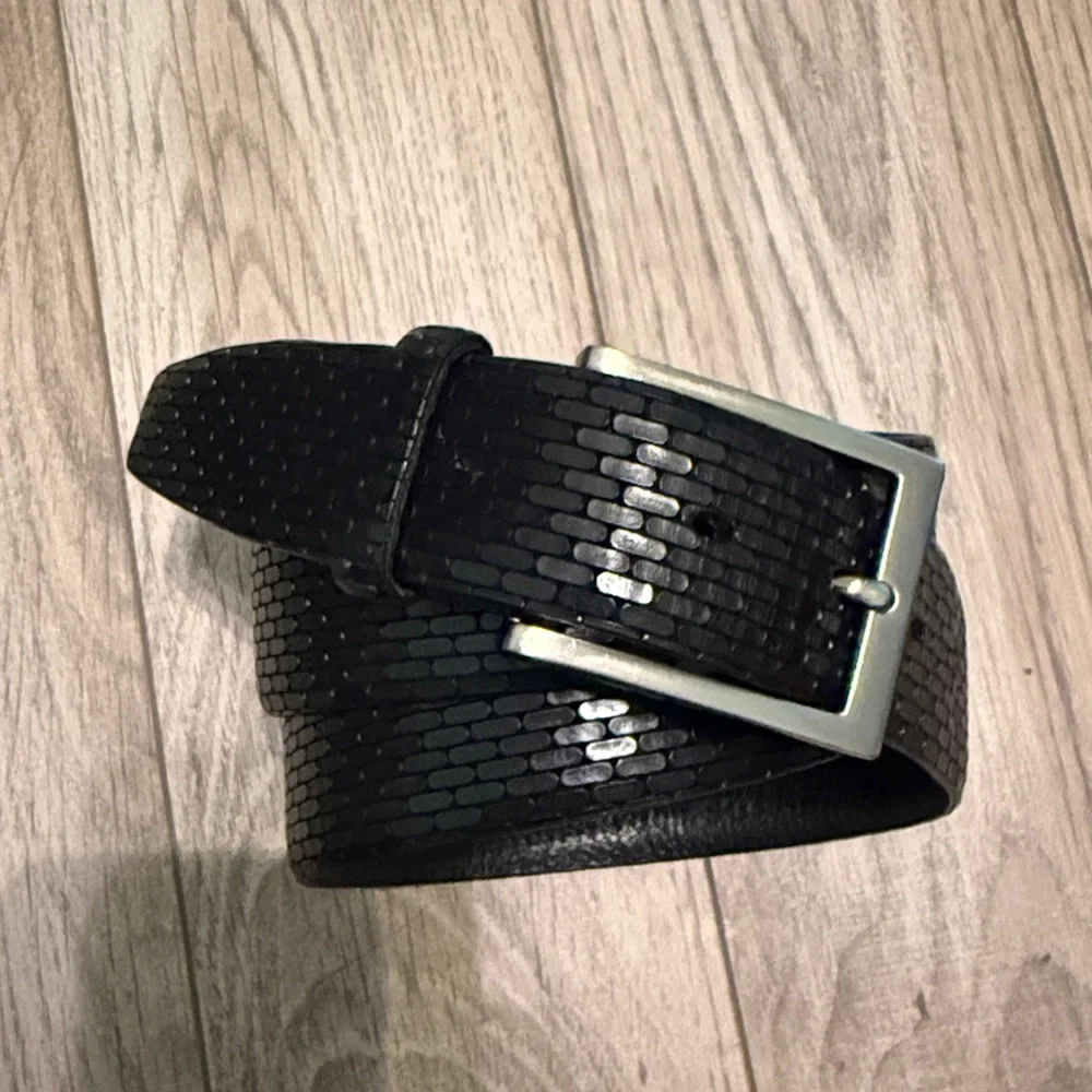 Perfect Torino black leather belt